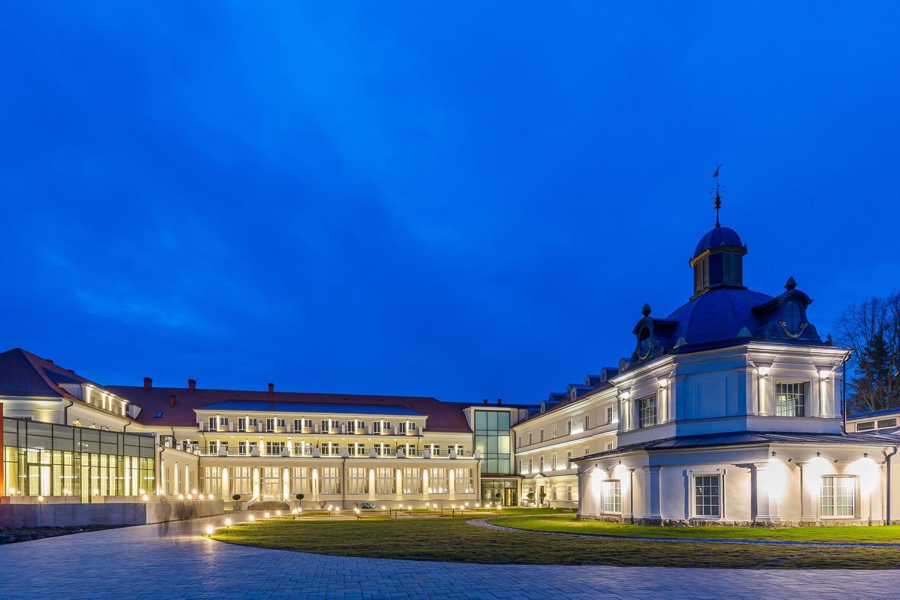 Royal Palace Turcianske Teplice Exterior photo